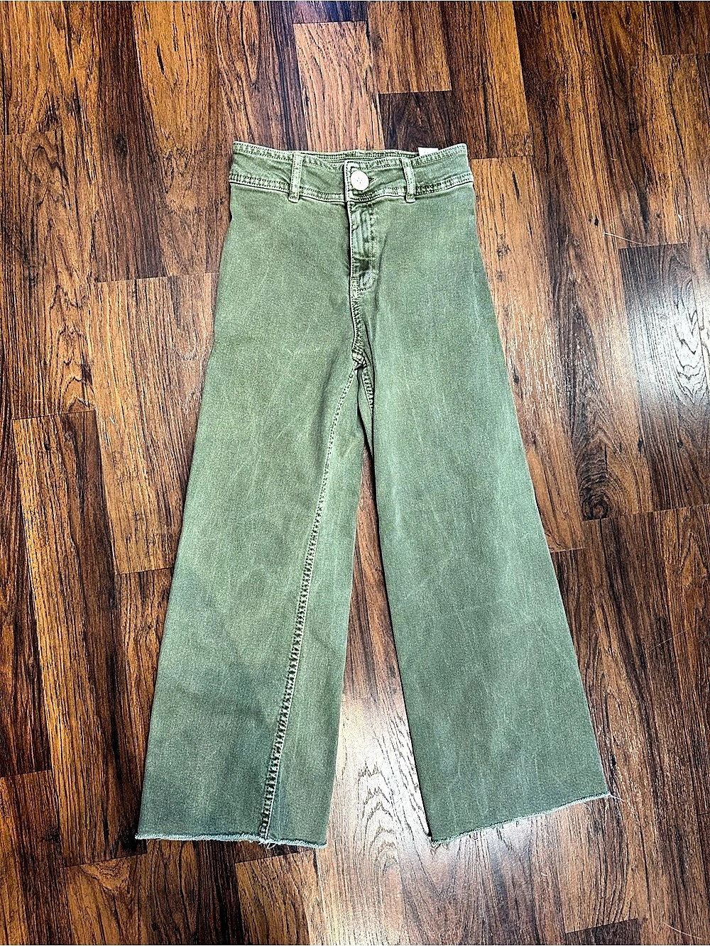 Zara Wide Leg Jeans in Green Size 10 (EU 140)